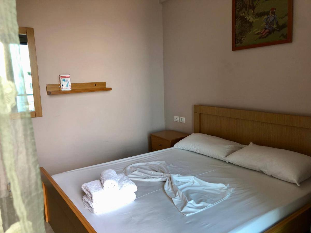 Lorenso Guest House Саранда Экстерьер фото