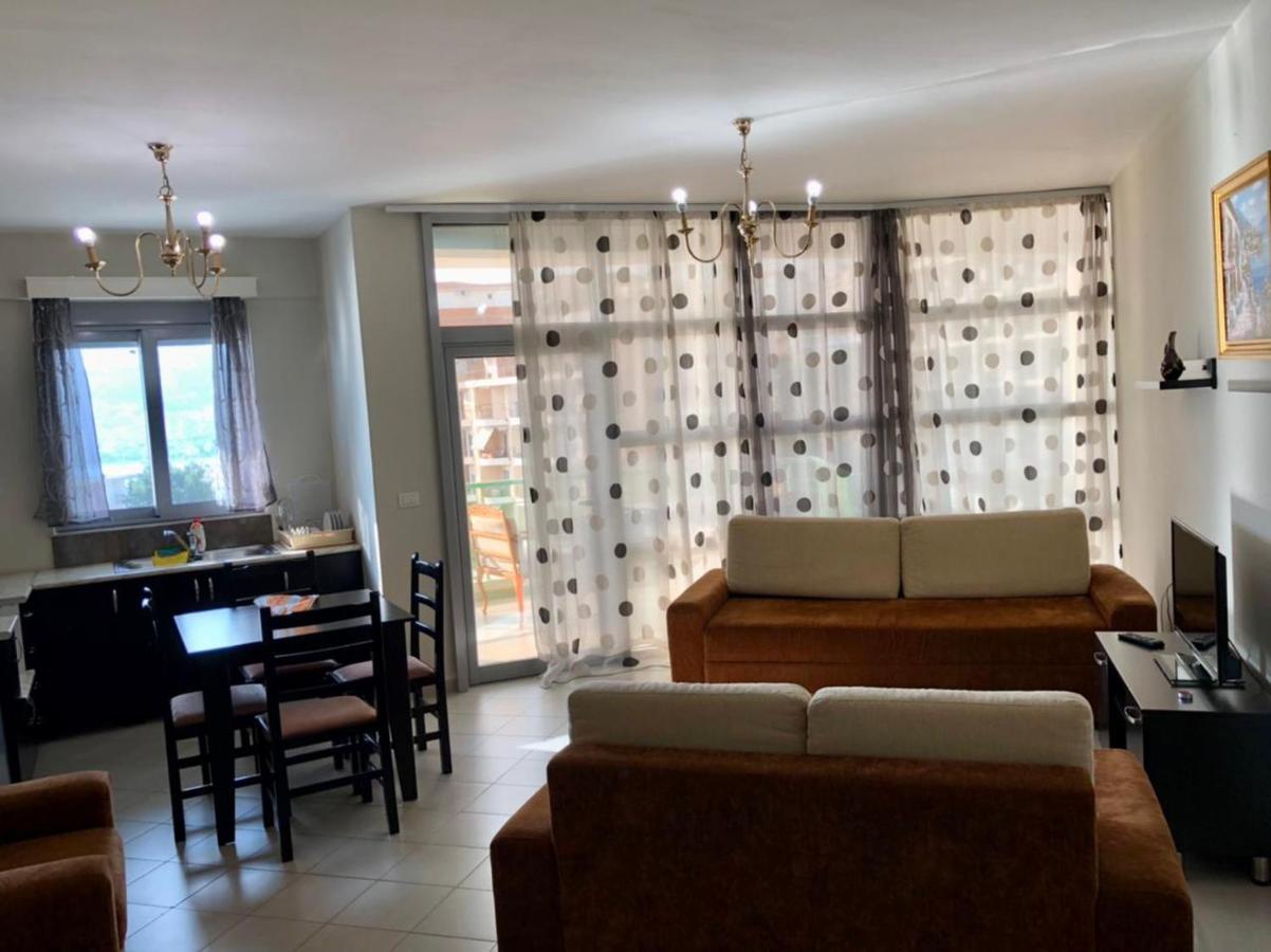 Lorenso Guest House Саранда Экстерьер фото
