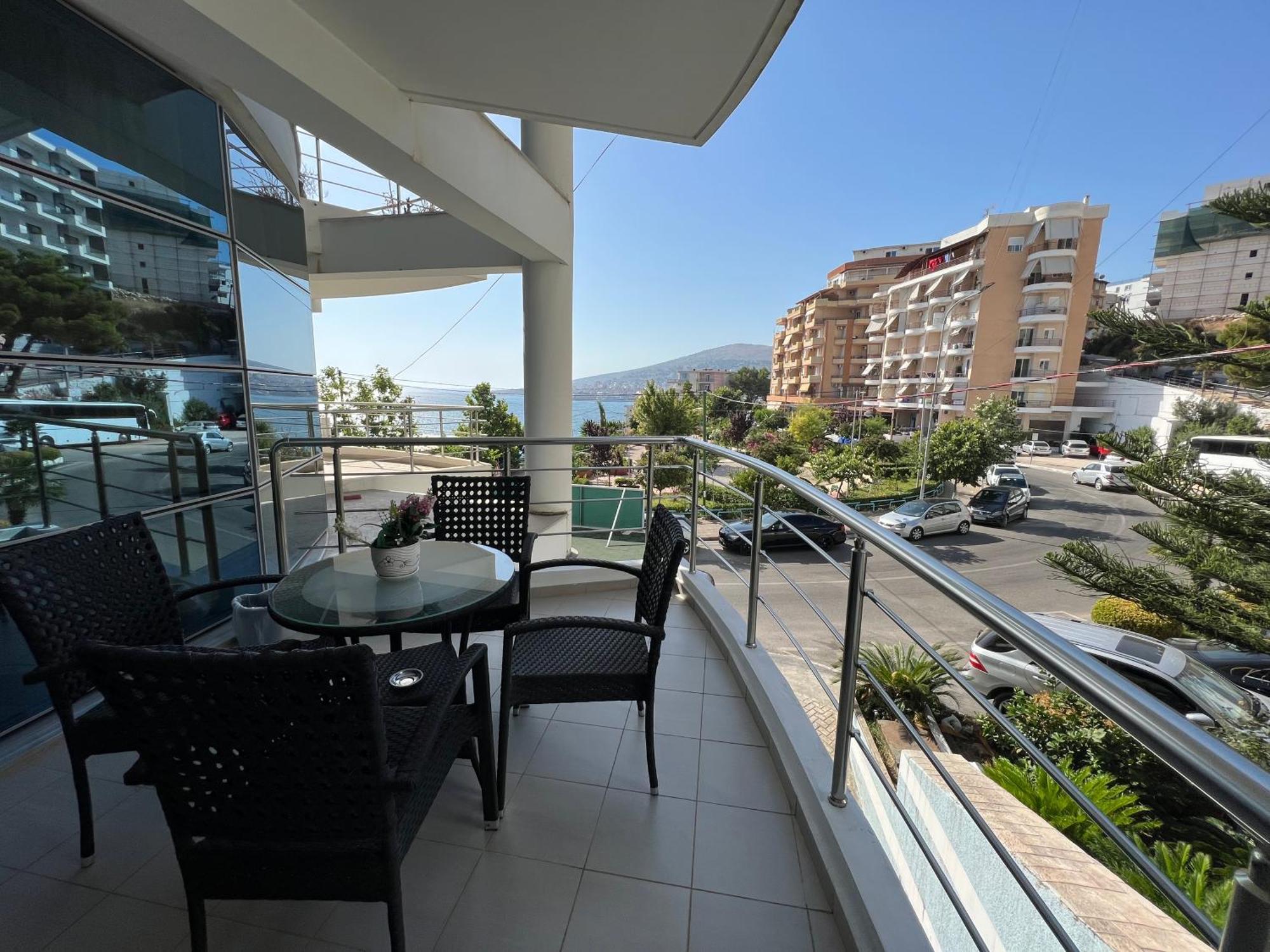 Lorenso Guest House Саранда Экстерьер фото